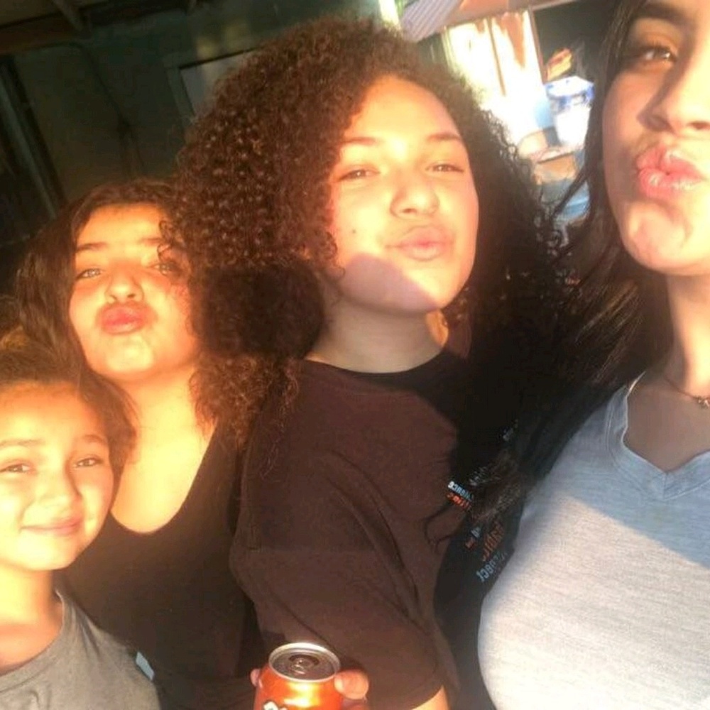 Meet your Posher, Elisa